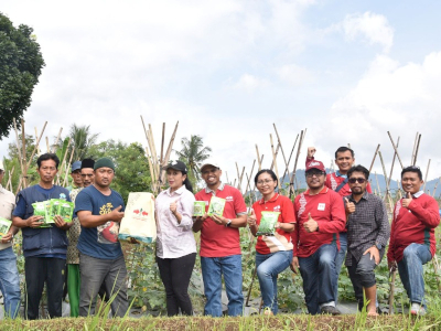 Pemberian Bantuan Benih dan Fasilitas Shelter untuk Korban Gempa Cianjur